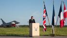 Ämarisse saabusid Briti hävitajad Eurofighter Typhoon ja relvajõudude minister Mark Lancaster.