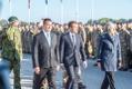 Ратас, Мэй и Макрон посетили военный городок в Тапа