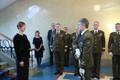 President andis kaitseväe liputoimkonnale paraadiks üle sümboolse mõõga