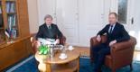 Посол РФ в Эстонии Александр Петров и председатель комиссии по иностранным делам Рийгикогу Марко Михкельсон.