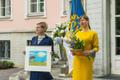 President Kersti Kaljulaid ja õiguskantsler Ülle Madise tunnustasid roosiaias 