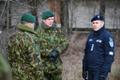 Exercise Okas 2021 in progress on the eastern border at Narva, where Prime MInister Kaja Kallas (Reform) and EDF commander Lt. Gen. Martin Herem were given an overview Saturday.