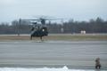 Briti õhuvägi esitles Ämaris Chinooki helikoptereid.