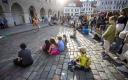 Tallinn Fringe festival tõi Raekoja platsile Iiri tänavaartistid