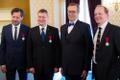Valgetähe IV klassi teenetemärgi kavalerid näitlejad Mait Malmsten, Raivo E. Tamm, president Toomas Hendrik Ilves, lavastaja ja näitleja Hendrik Toompere (2016)