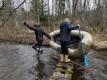 11. korda peetud isevalmistatud veesõidukite ralli Käravete Lohv meelitas laupäeval Ambla jõele 19 paatkonda ja jõe äärde sadu pöidlahoidjaid..