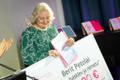 Naiskirjanduse auhinna laureaat Berit Petolai