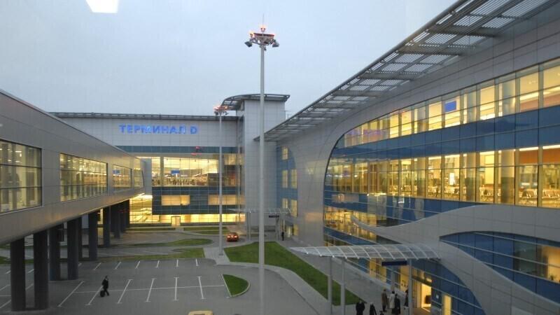 В аэропорту Шереметьево.