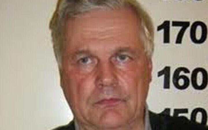 Херман Симм.