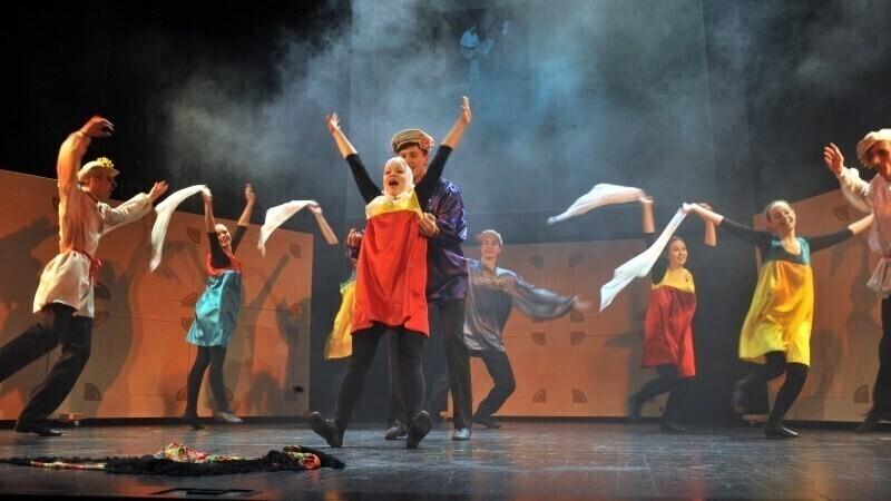 Представление по поводу празднования 35-летия Театральной студии при Русском театре