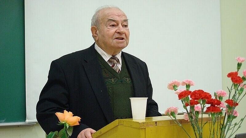 Leonid Stolovitš.