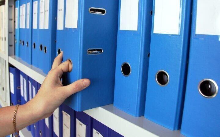 Kaustad dokumentidega.