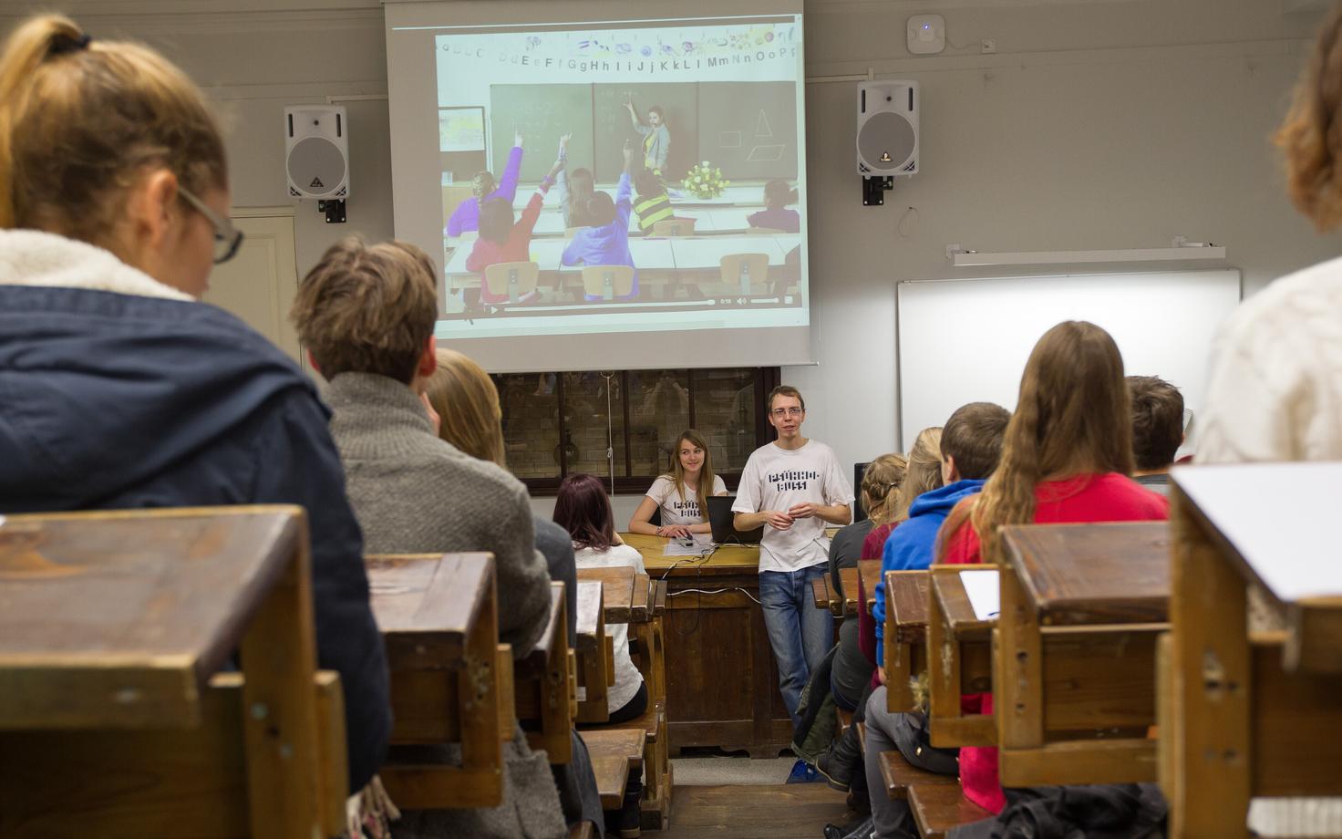 Psühhobuss avab psühholoogia taustu populaarteaduslikus võtmes.