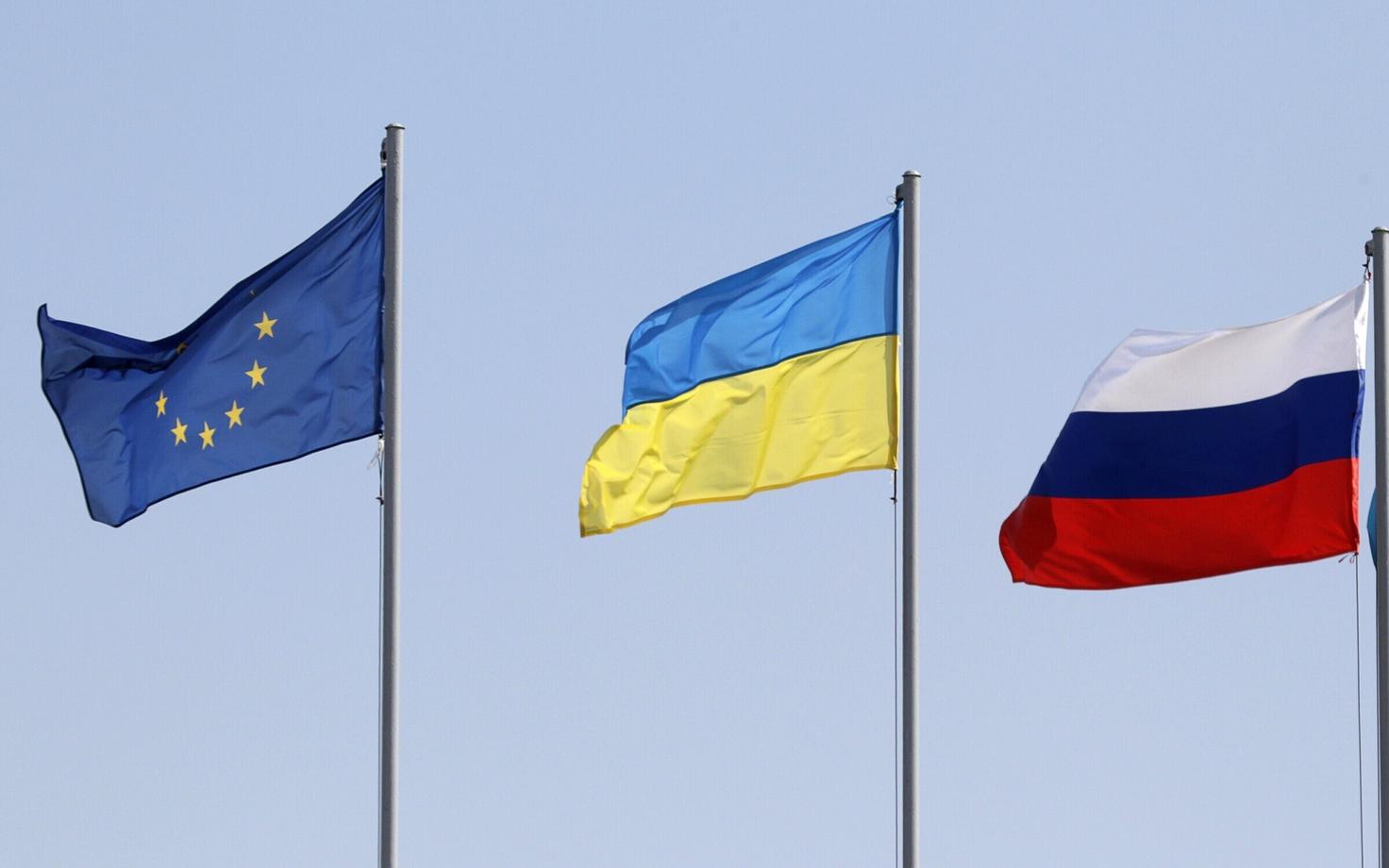 Euroopa Liidu, Ukraina ja Venemaa lipud
