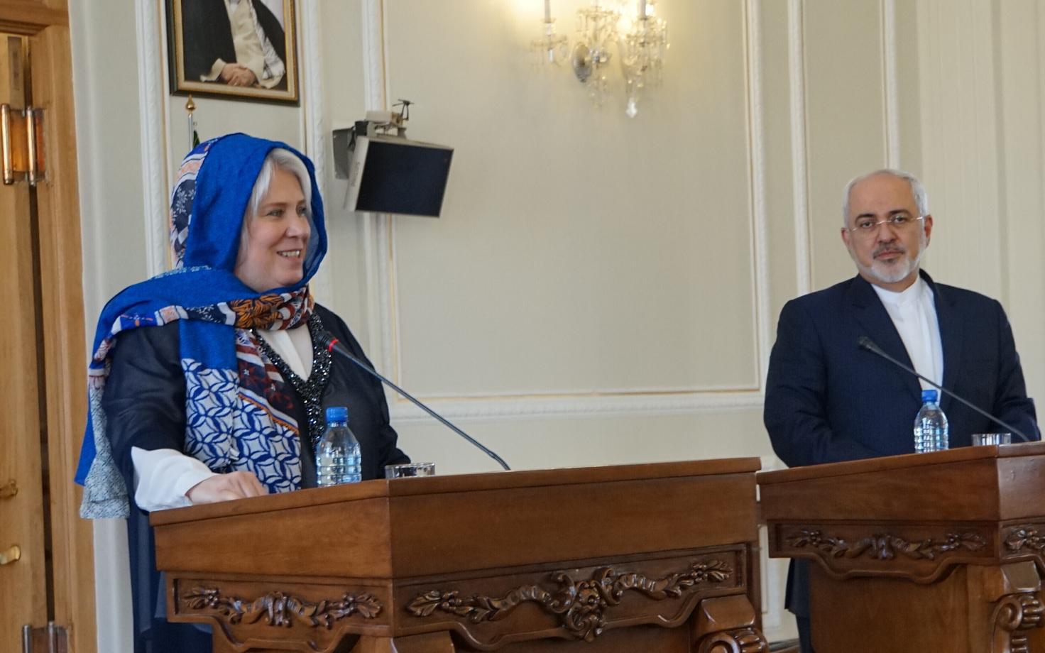 Надежды на активизацию деловых связей с Ираном были связаны с визитом в страну главы эстонского МИДа Марины Кальюранд.