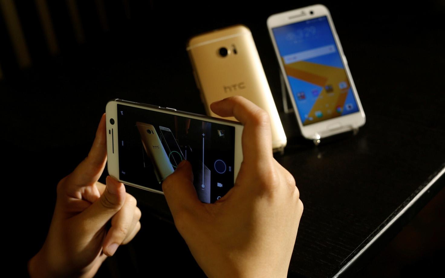 Androidil põhinevad nutitelefonid.