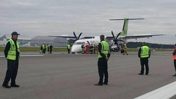 Аварийная посадка самолёта компании airBaltic в Риге