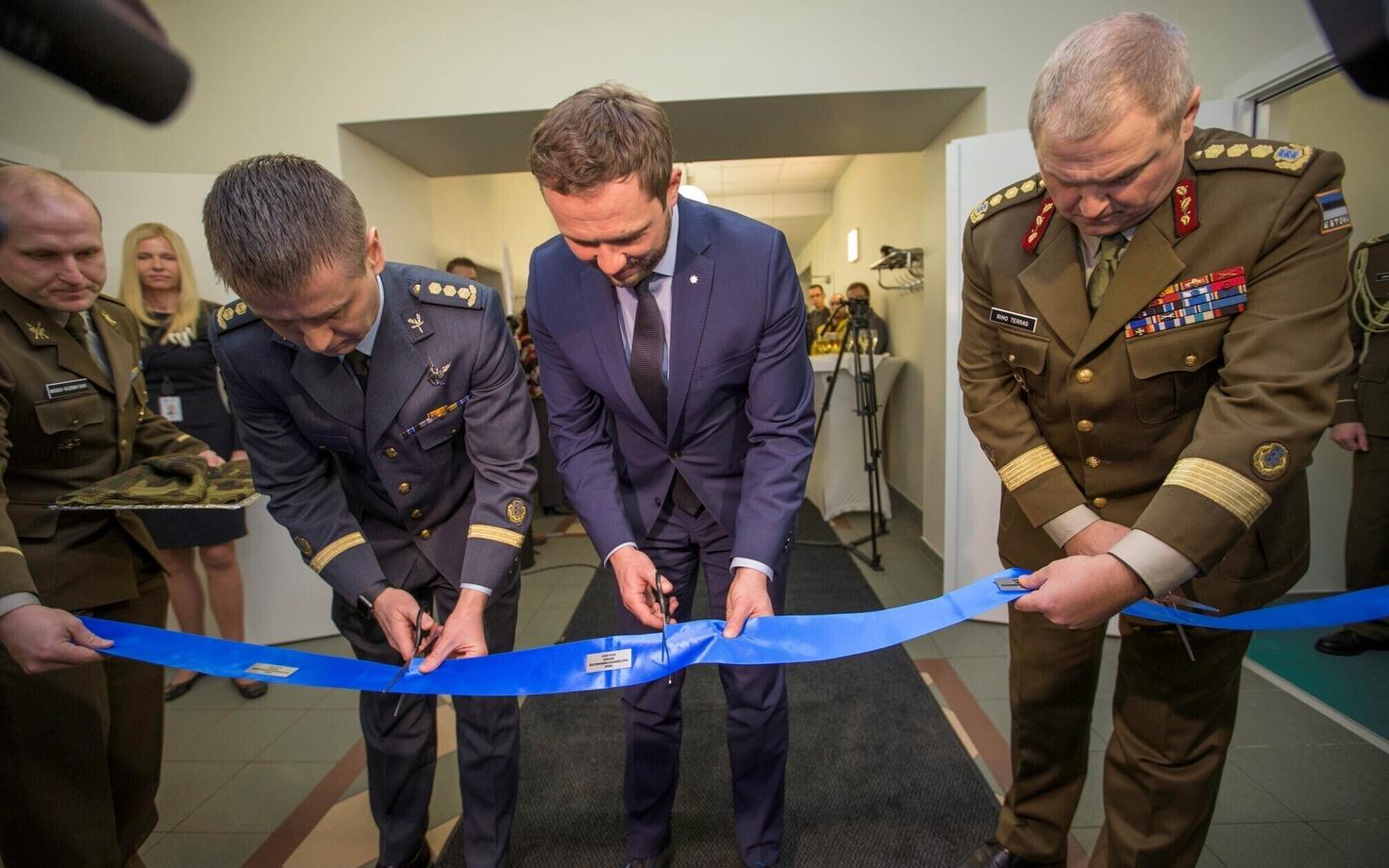 Col. Rauno Sirk, Minister of Defence Margus Tsahkna and Lt. Gen. Riho Terras at the opening of the Estonian Centre for Defence Investments (RKIK). Friday, Jan. 13, 2017.