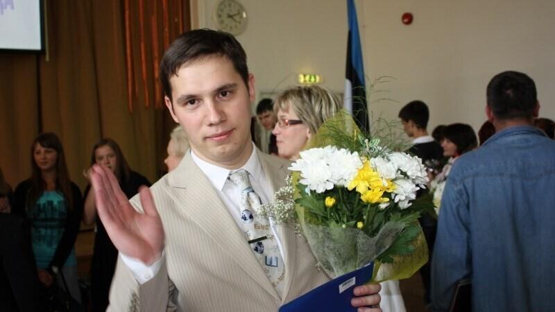 По образованию Сергей Пчелкин математик.