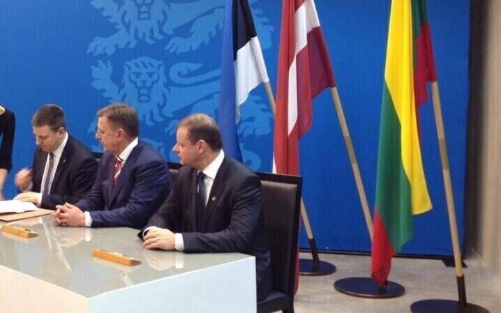The three Baltic prime ministers at the signing of the Rail Baltic agreement in Tallinn. Jan. 31, 2017.