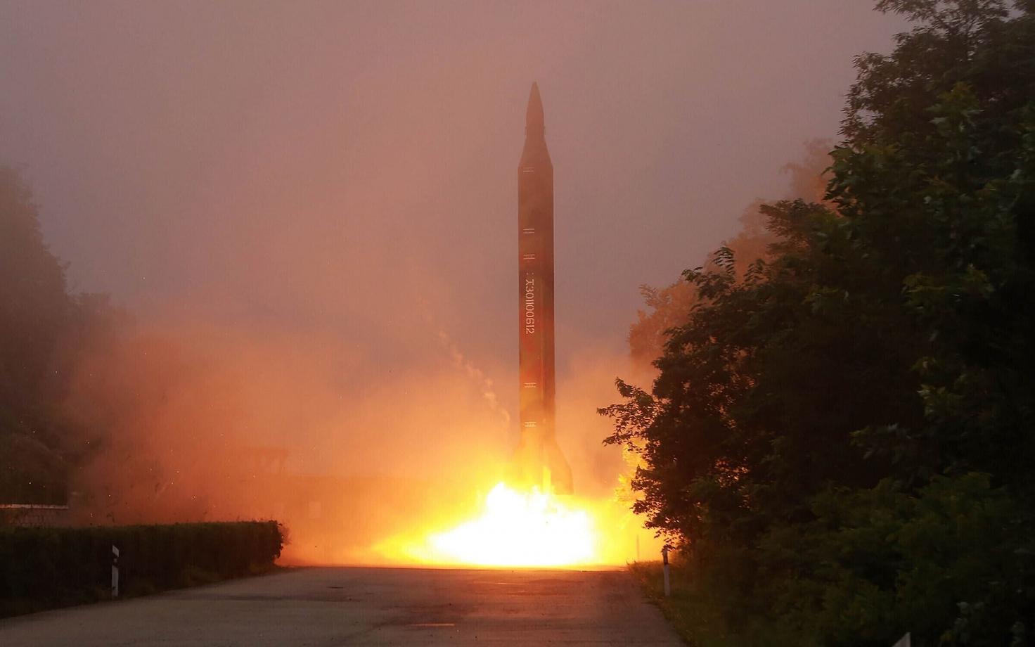 Пуск северокорейской ракеты летом 2016 года.