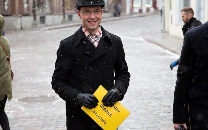 Евгений Криштафович призывает однопартийцев отказаться от распределения крышевых денег.