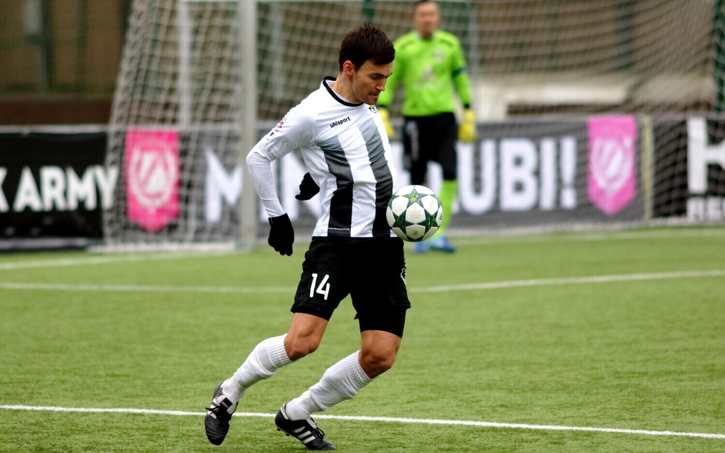 Денис Малов.