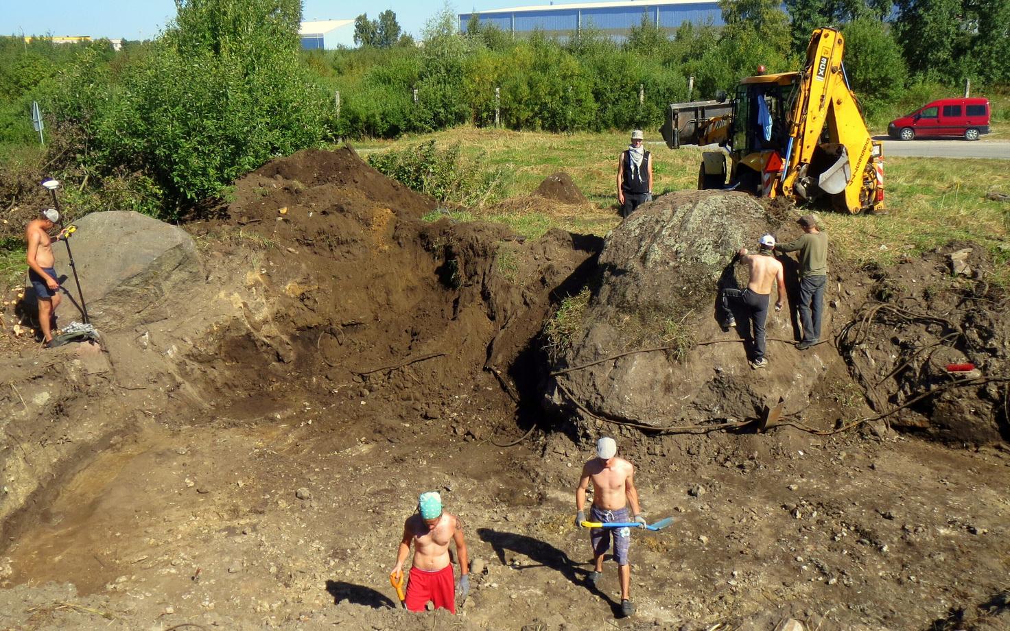 72 lohuga kivi väljakaevamine.