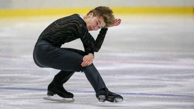 Даниэль Альберт Науритс делает первые шаги в политике.