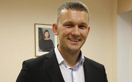 Мэр Нарва-Йыэсуу Максим Ильин.