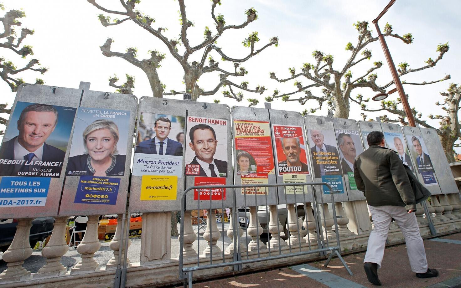 Valimisplakatid Prantsusmaal.