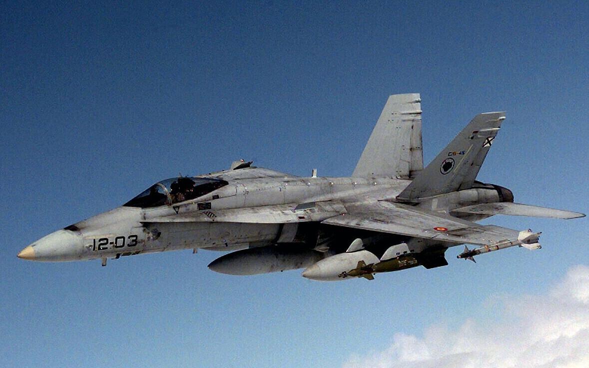 Испанский истребитель F-18.