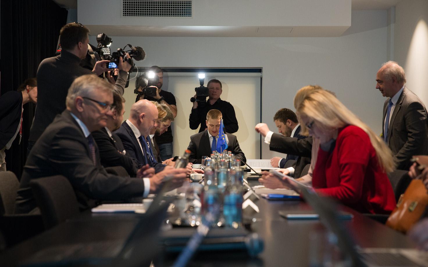 Valitsus pidas Brüsselis väljasõiduistungi.