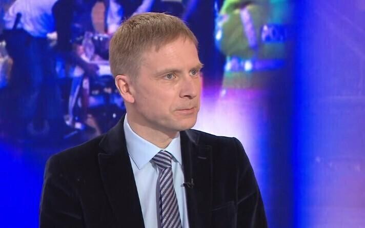 Ээрик-Нийлес Кросс озабочен словами Михаила Корба на тему референдума в Крыму.