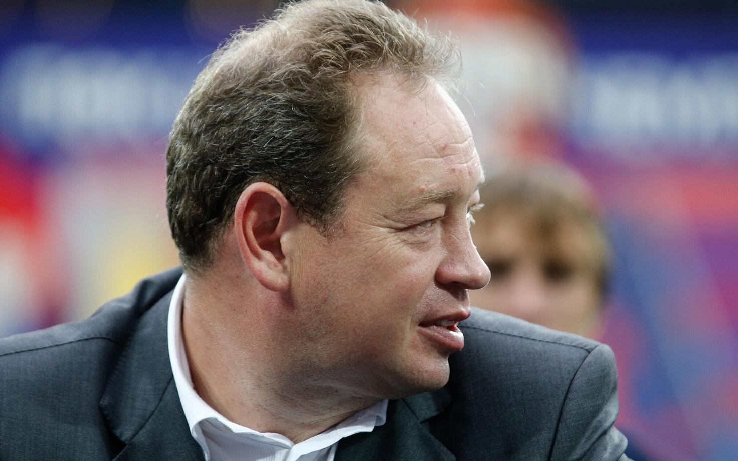 Слуцкий с января 2017 года жил в Лондоне и активно учил английский язык.