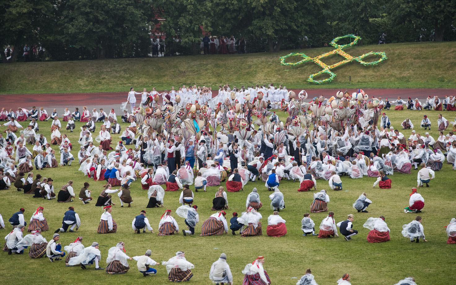 XII молодежный праздник песни и танца «Я остаюсь»