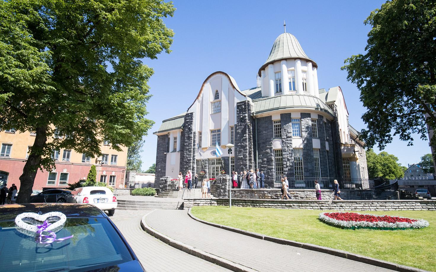 Здание Таллиннского ЗАГСа.