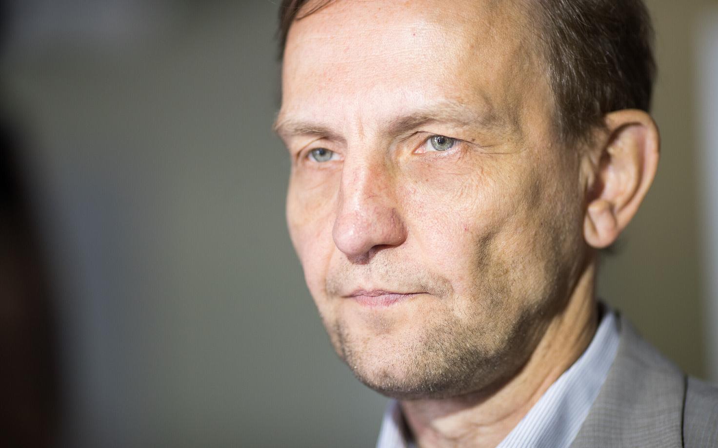 Ардо Оясалу.