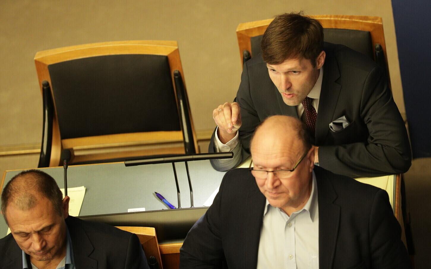 EKRE sai palgafondi uue süsteemi käivitumisega ühe nõuniku juurde palgata.