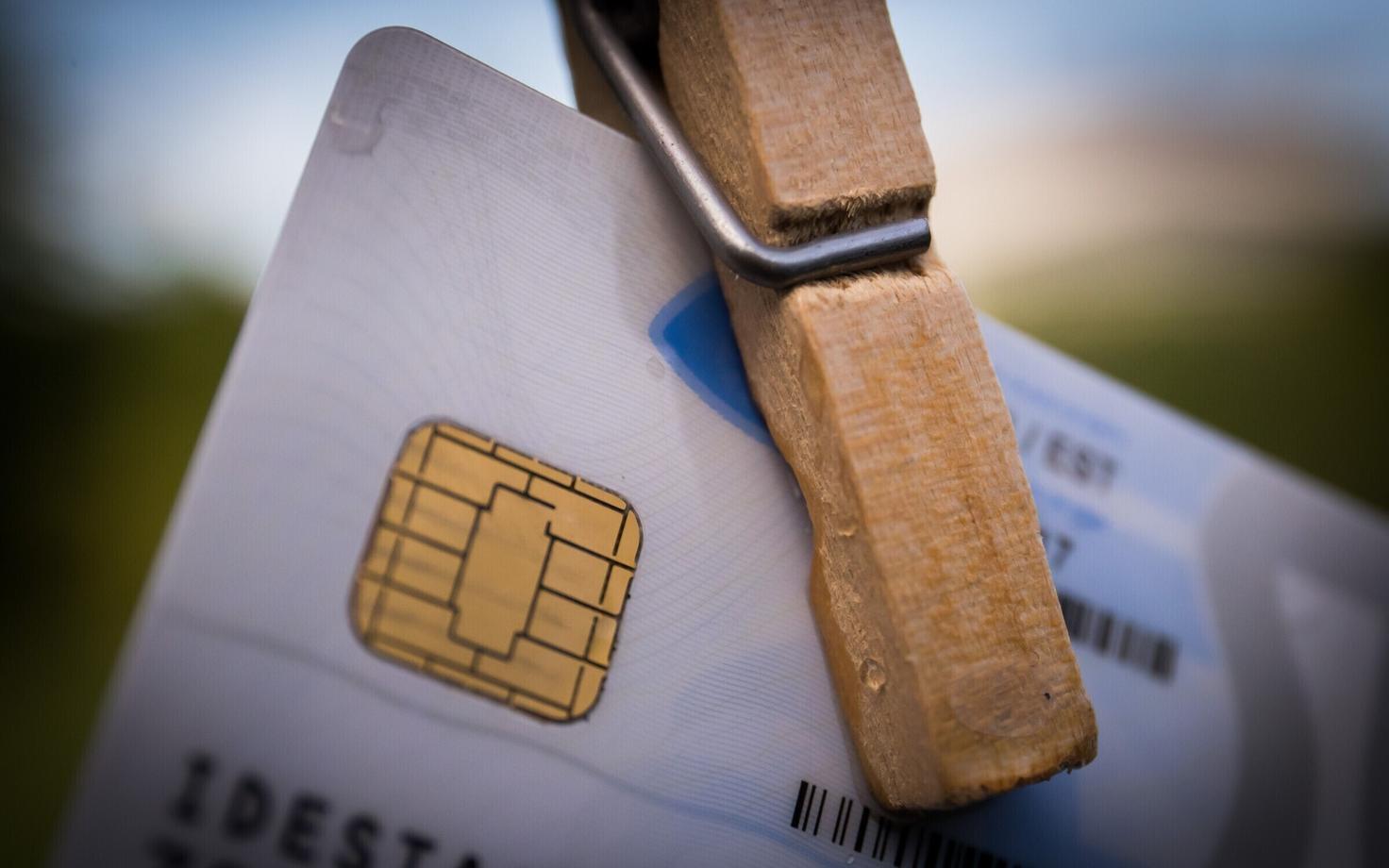 Обновить необходимо 750 000 ID-карт.