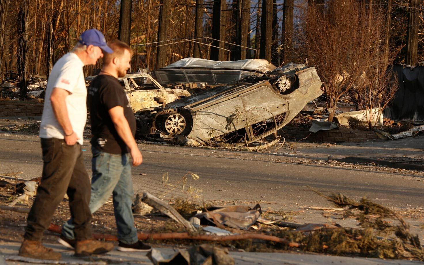 Последствия пожаров в Калифорнии.