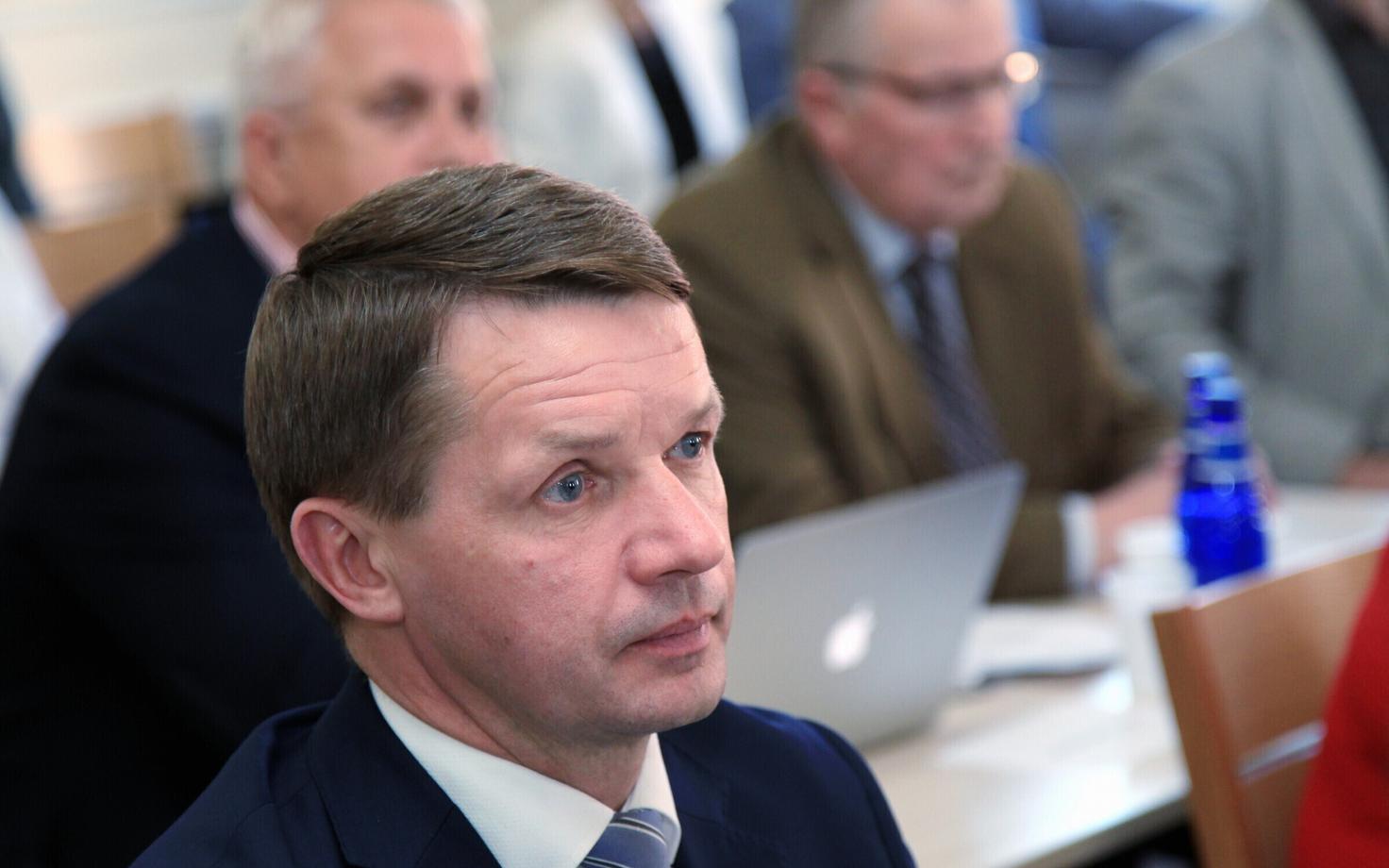 Валво Семиларски.