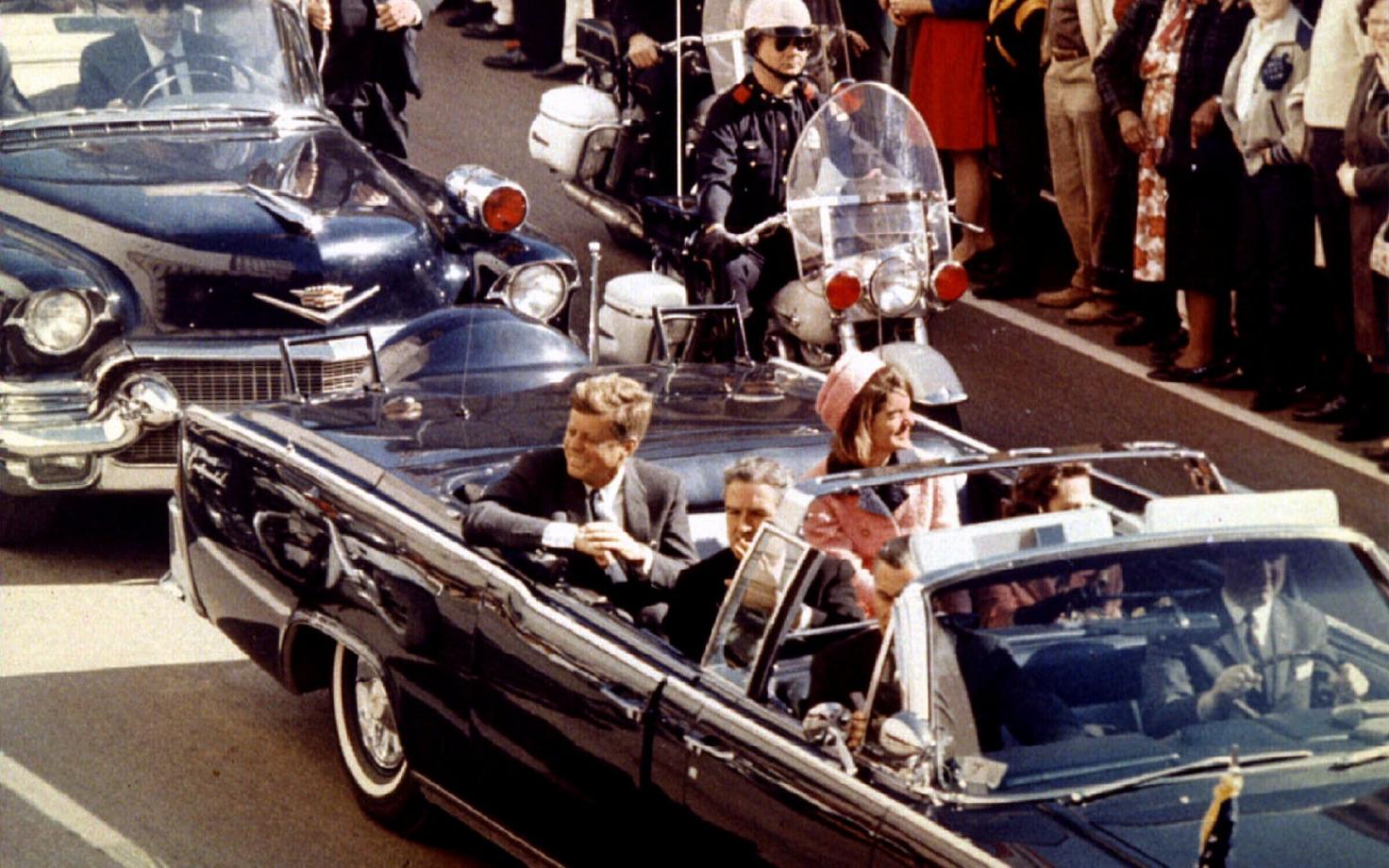 Президент США Джон Кеннеди был застрелен в Далласе 22 ноября 1963 года.