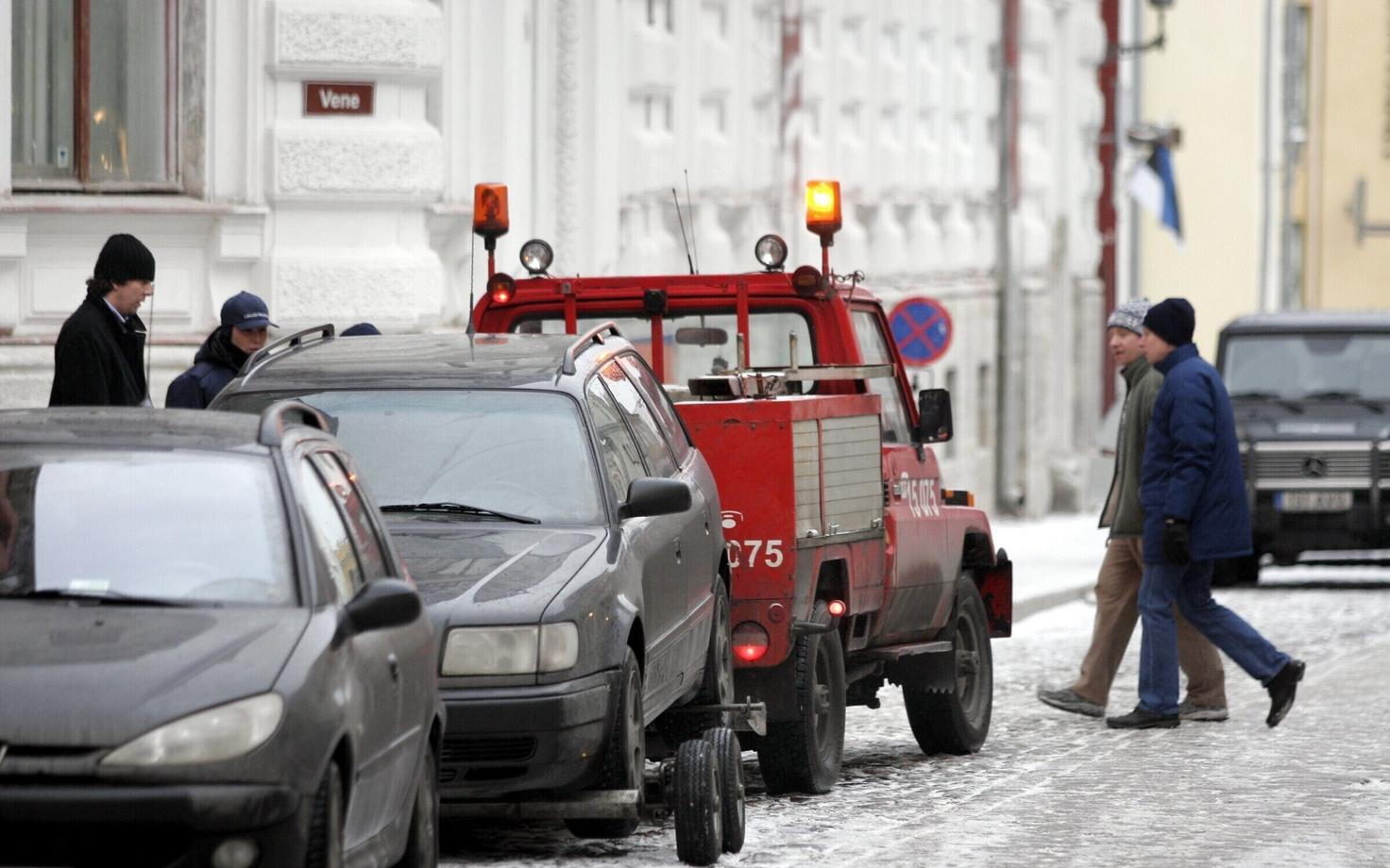 Зимний порядок парковки вводится для облегчения уборки улиц от снега.