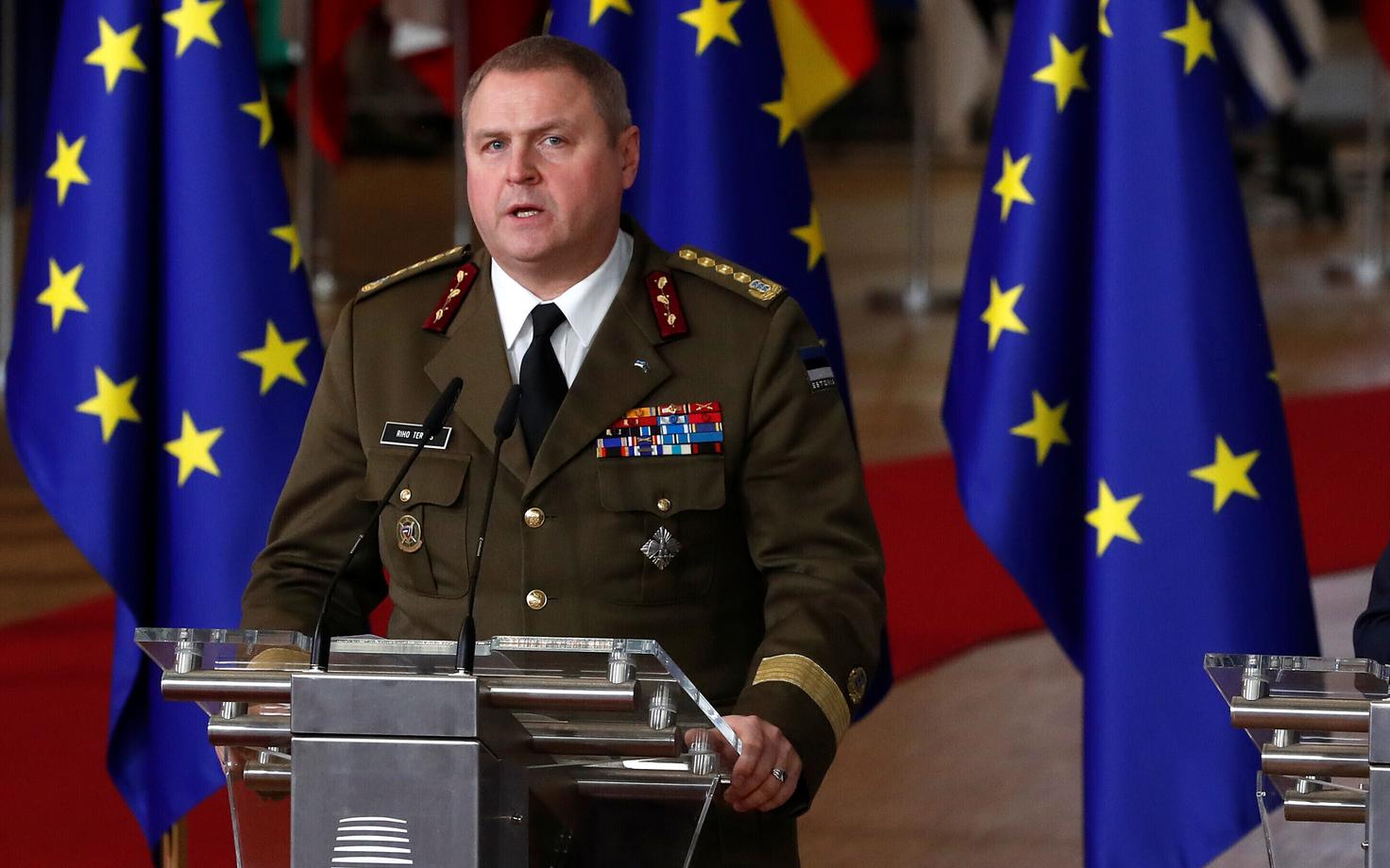 Kaitseväe juhataja kindral Riho Terras ja Euroopa Ülemkogu eesistuja Donald Tusk.