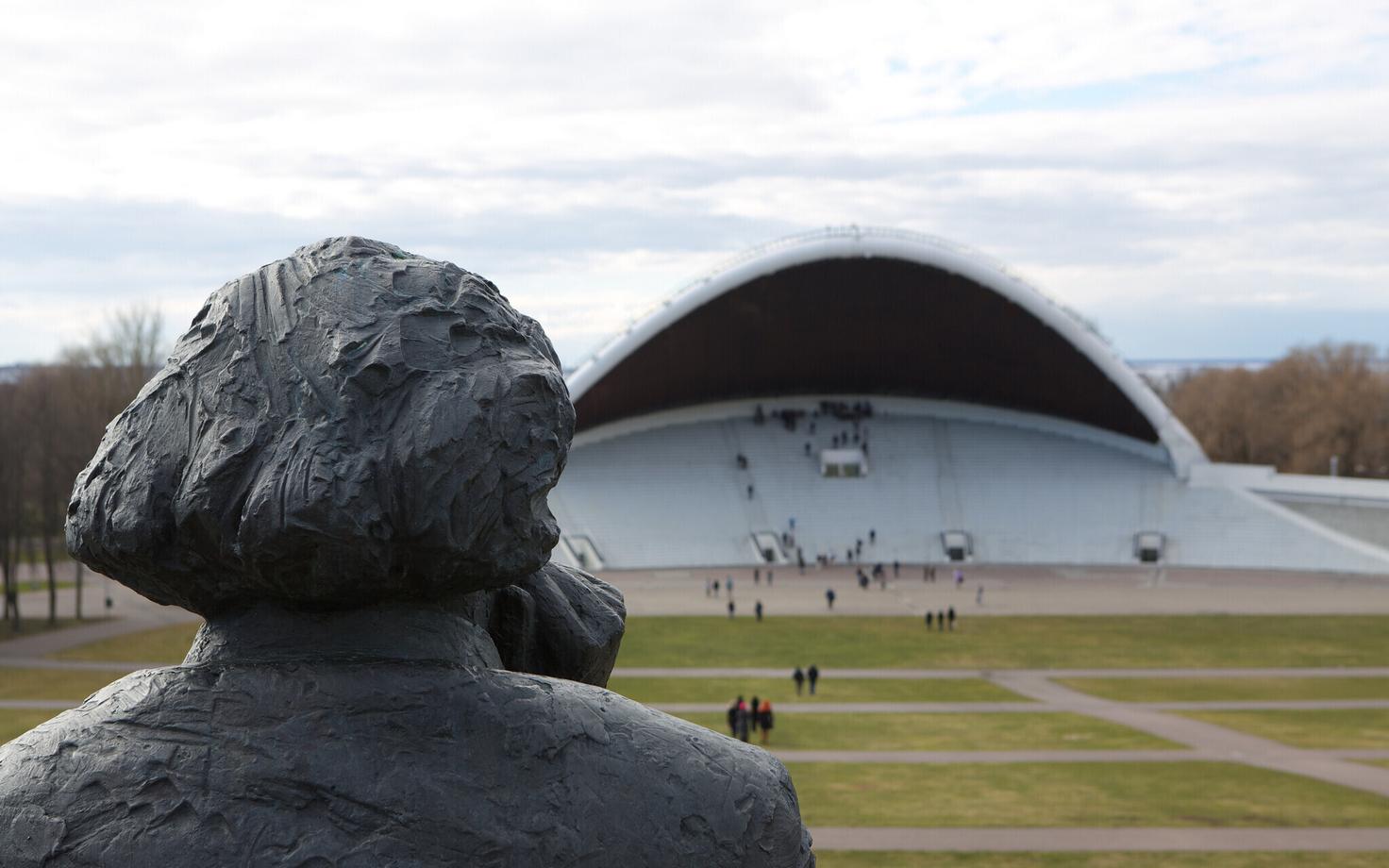 õike arvestades võiks saja-aastane mõteda, millele mõtlevad alles noorukieas IT-hiiud Facebook ja Google.
