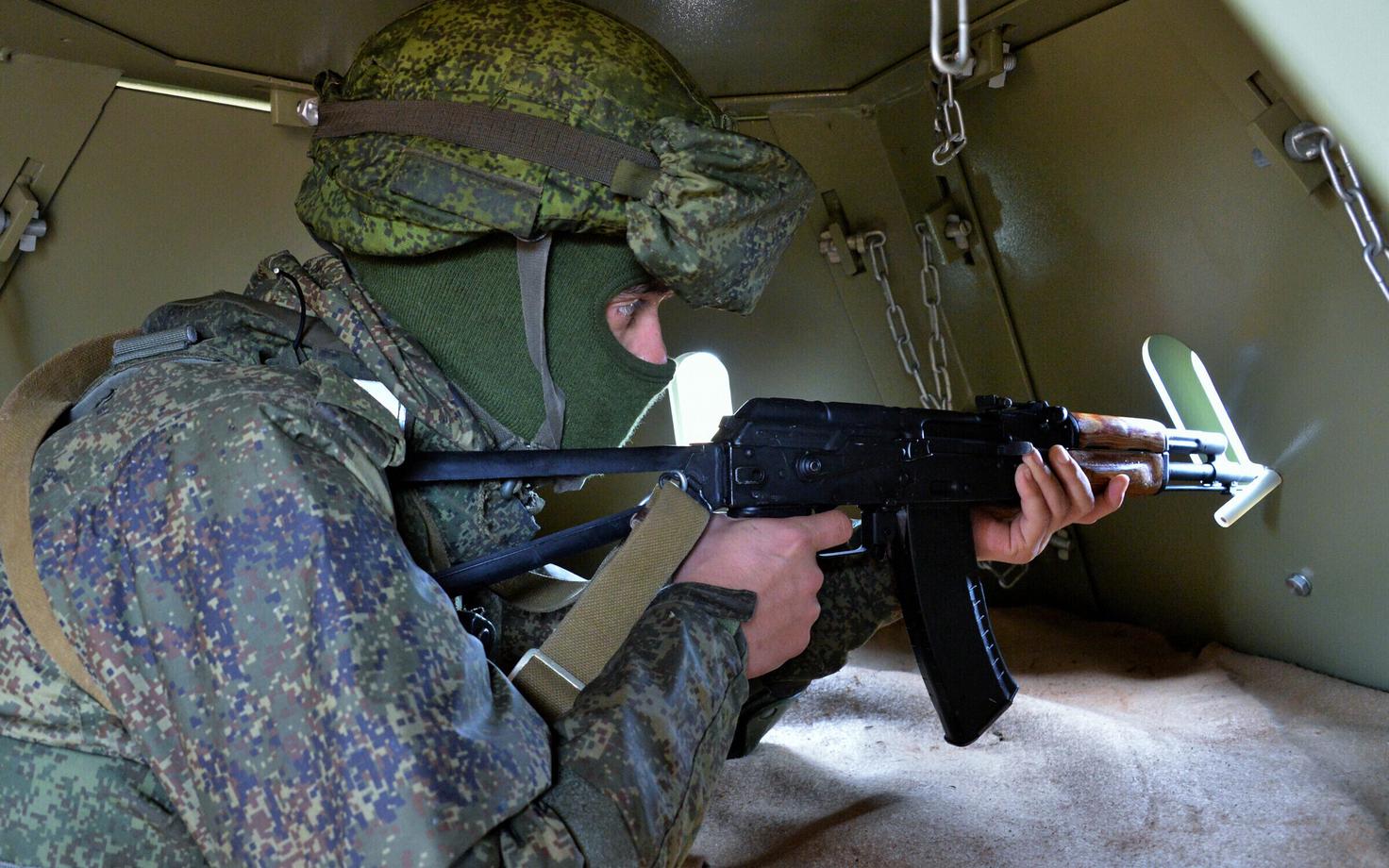 Vene sõdur õppusel, arhiivifoto.