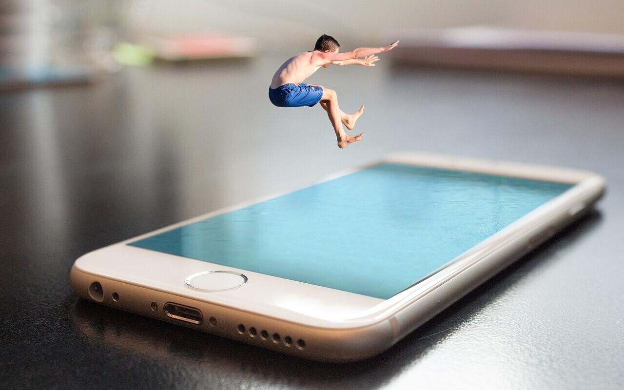 Tehnoloogiate kasutamine teatud ulatuses on kasulikum kui täielik mittekasutamine, kuid tehnoloogiate liigne kasutamine kipub olema seotud viletsama vaimse ja füüsilise tervise ning ka kehvemate akadeemiliste tulemustega.