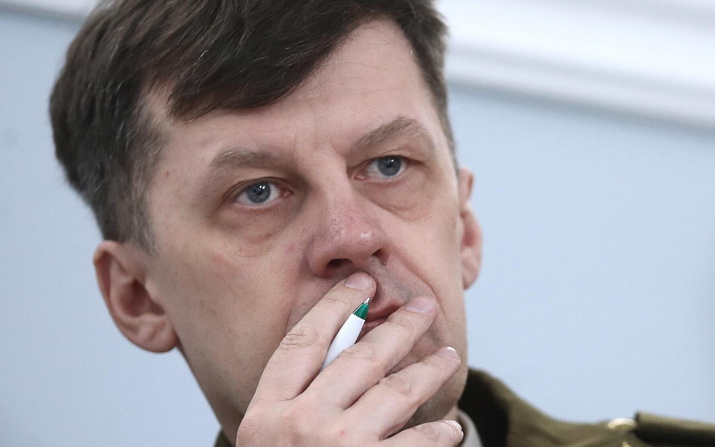 Агур Бенно.