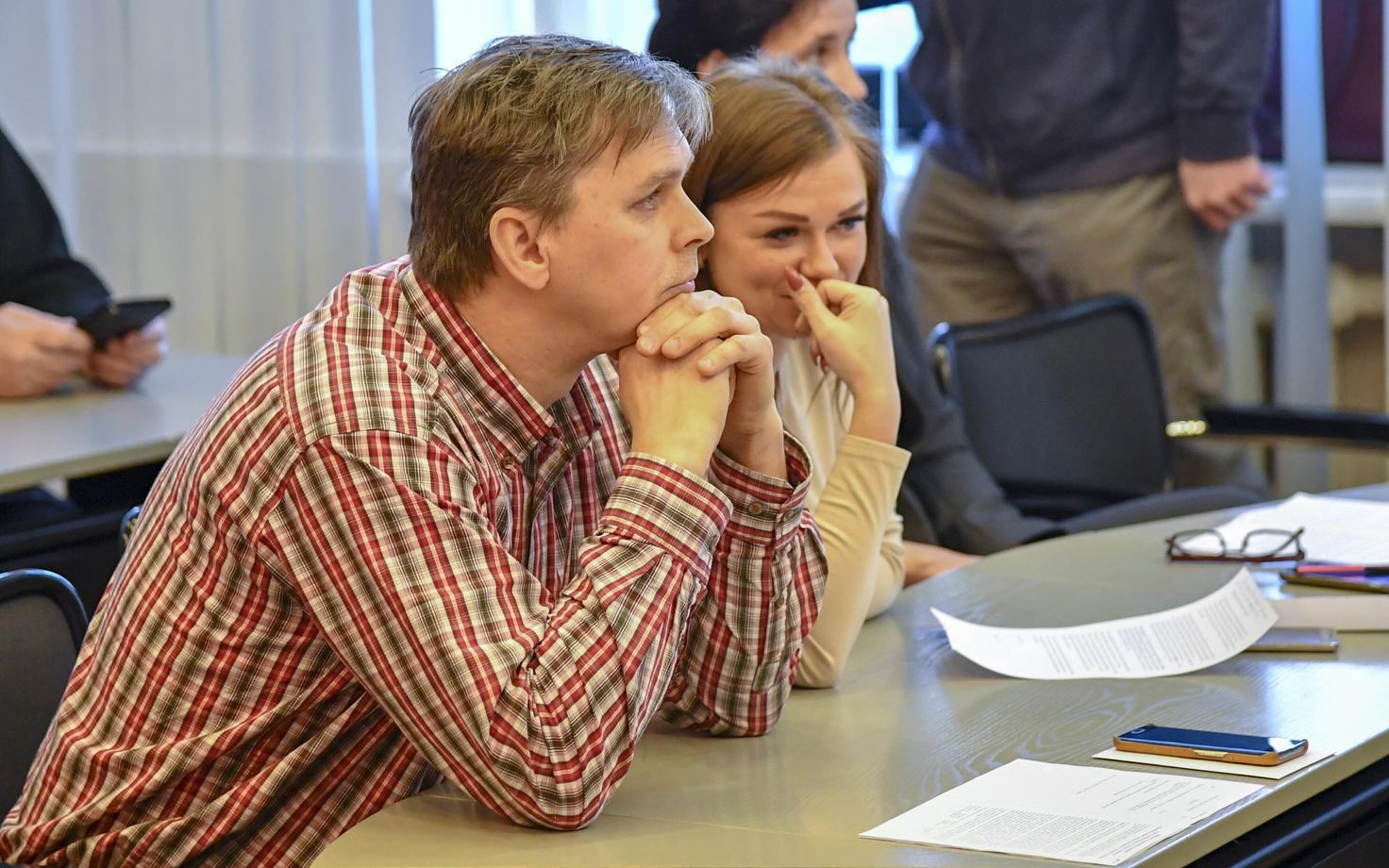 Юрий Рауд временно покинул горсобрание.